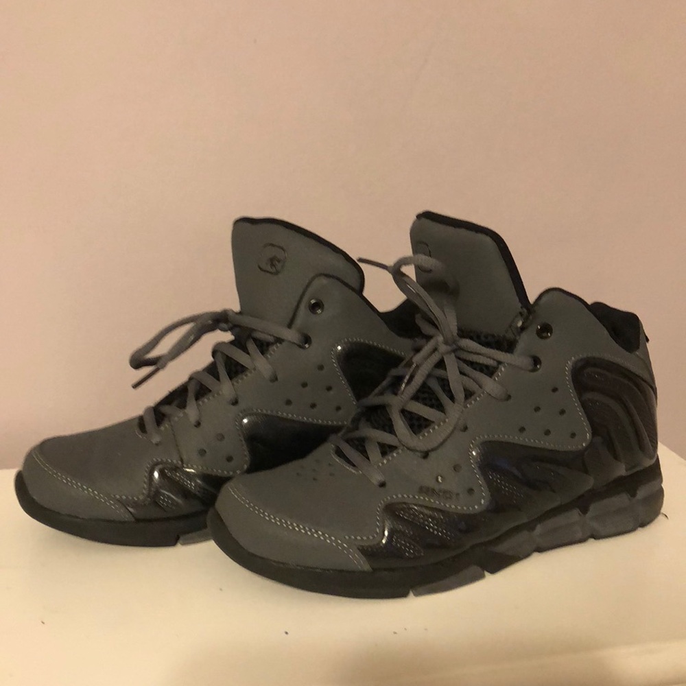 Boys sneakers